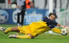 中国体彩-法兰克福官方宣布成功签下日本年轻左后卫小杉启太，德甲再添亚洲新星