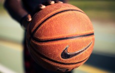 体彩投注-UFC 310羽量级焦点战，崔斗浩对决内特·兰德维尔，激战一触即发