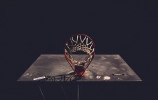 中国体彩_欧协联爆冷夜，英超黑马水晶宫折戟前八，意甲德甲副班长奇迹晋级