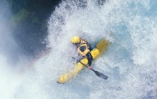 足球彩票_世纪德比爆裂开唱，380年世仇与20年家族裂痕，桑德兰看台用歌声点燃战火