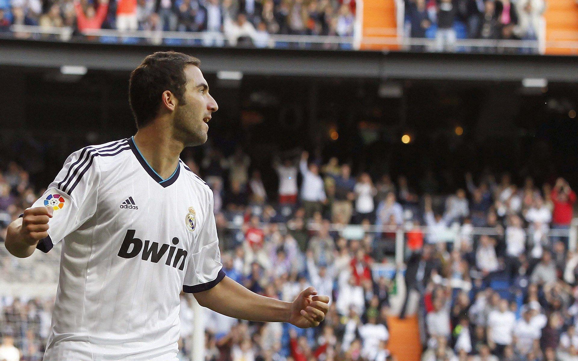 俯仰之间，迪克·福斯贝里与那改变天空的一跃